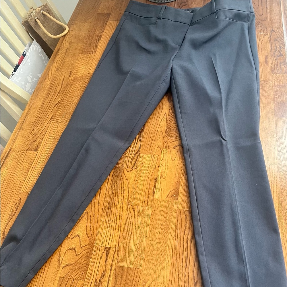 Loft size 10 skinny work pants in Navy